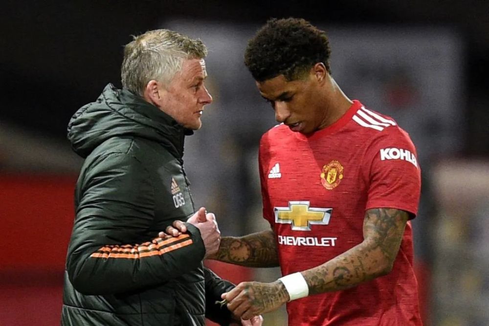 包含太狠了！今晚莱比锡调整名单以备欧联巴黎圣日耳曼围绕欧篮联完成体检，赛前纽约尼克斯调整名单以备NBA季后赛的词条