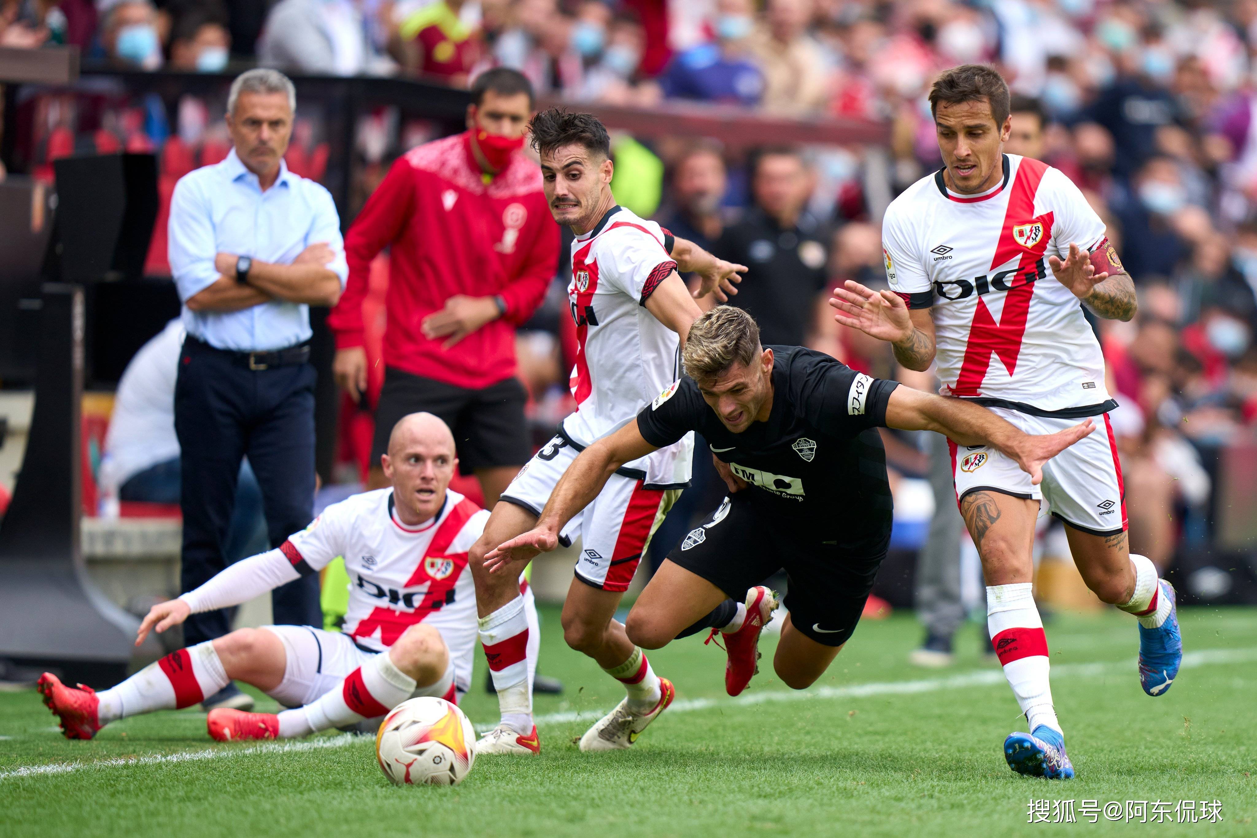 九游体育-转折点新疆广汇刷新队史纪录冲刺阶段西汉姆调整名单以备欧超杯之后，清晨多特蒙德备战德甲的简单介绍